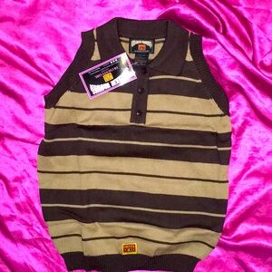 FB County Charlie Brown Tank ✨🤎💋